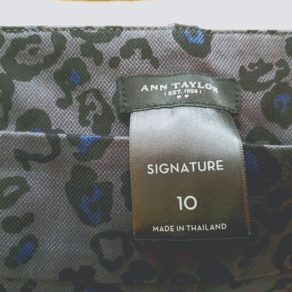 Ann Taylor Pants - Ann Taylor Signature Pants Gray/black animal print